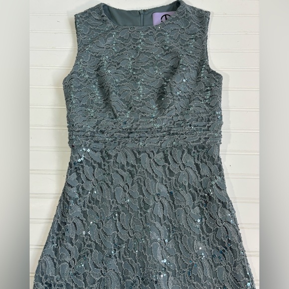 JS Collections Sleeveless Lace Sequin Gown Long Dress Gray Silver Womens Size 6 - Picture 11 of 16